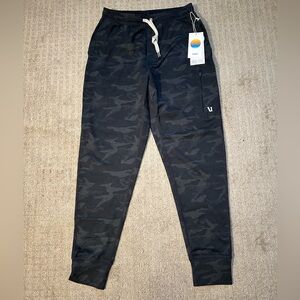 NEW mens Vuori Sunday performance jogger pants black camo size small